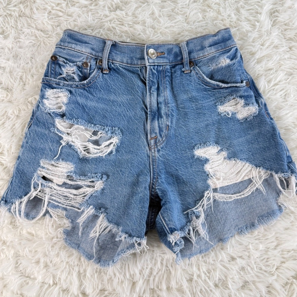 American Eagle 90s Boyfriend Highest Rise Denim Shorts Blue Distressed Size 0